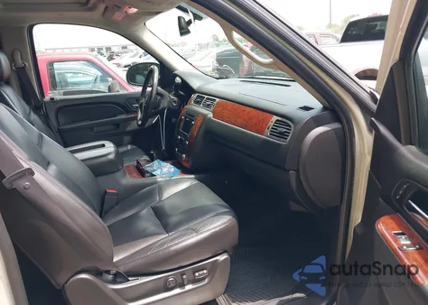 2010 Chevrolet Tahoe Ltz из США, поврежденный, VIN 1GNUKCE09AR187118